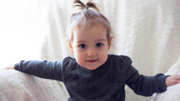 Autism Signs at 18 Months Old: What Parents Should Know About Development